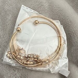 Hand Crafted Elegant Gold Bracelet Set